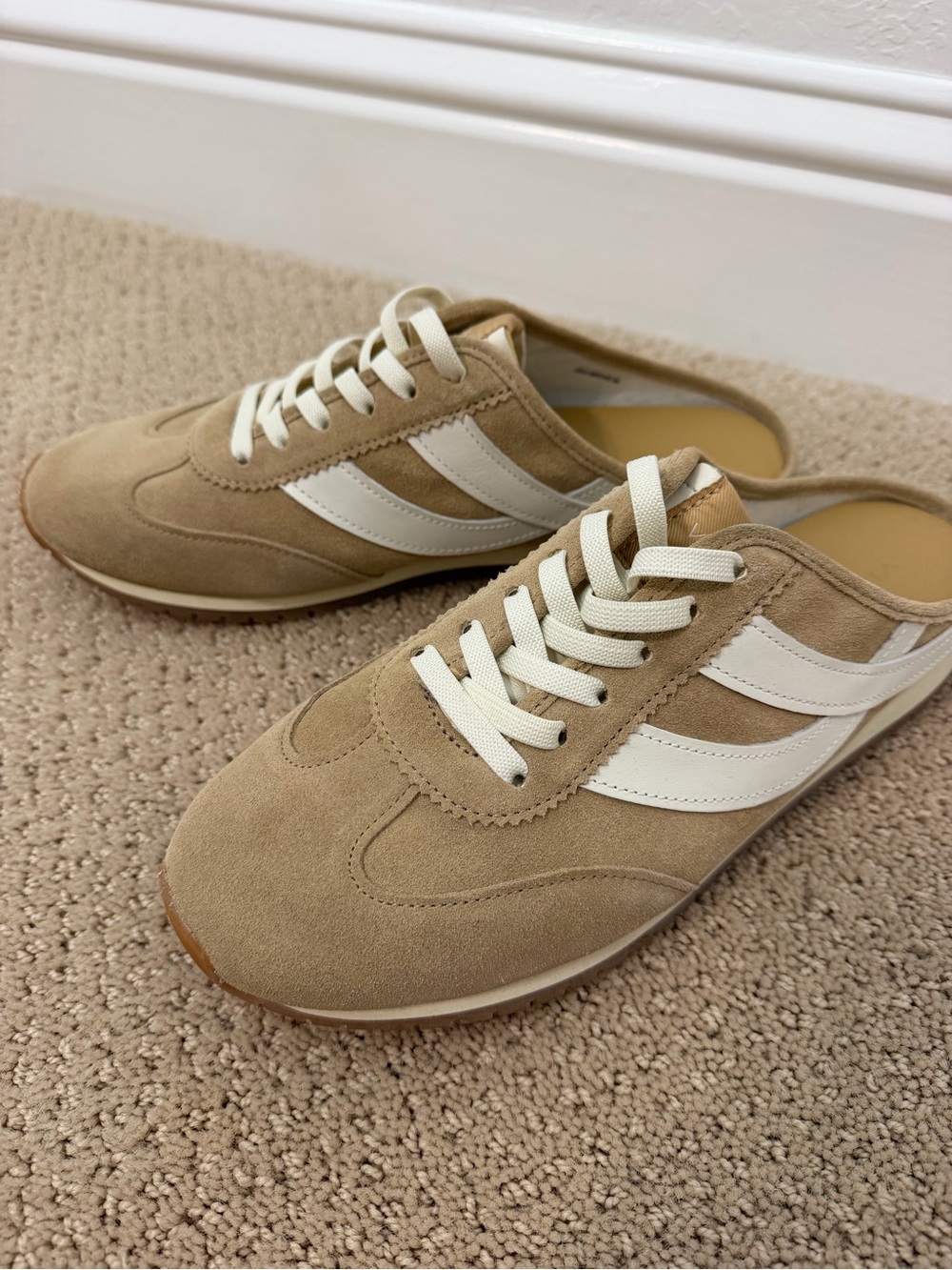Vince Women’s Oasis Runner Mule 8.5 Women
